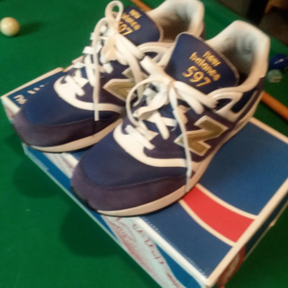 Sneakers